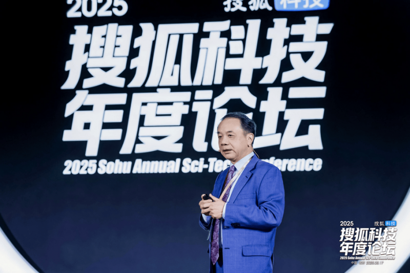 登封聋哑男精神失常 被母亲用铁链锁窑洞10多年